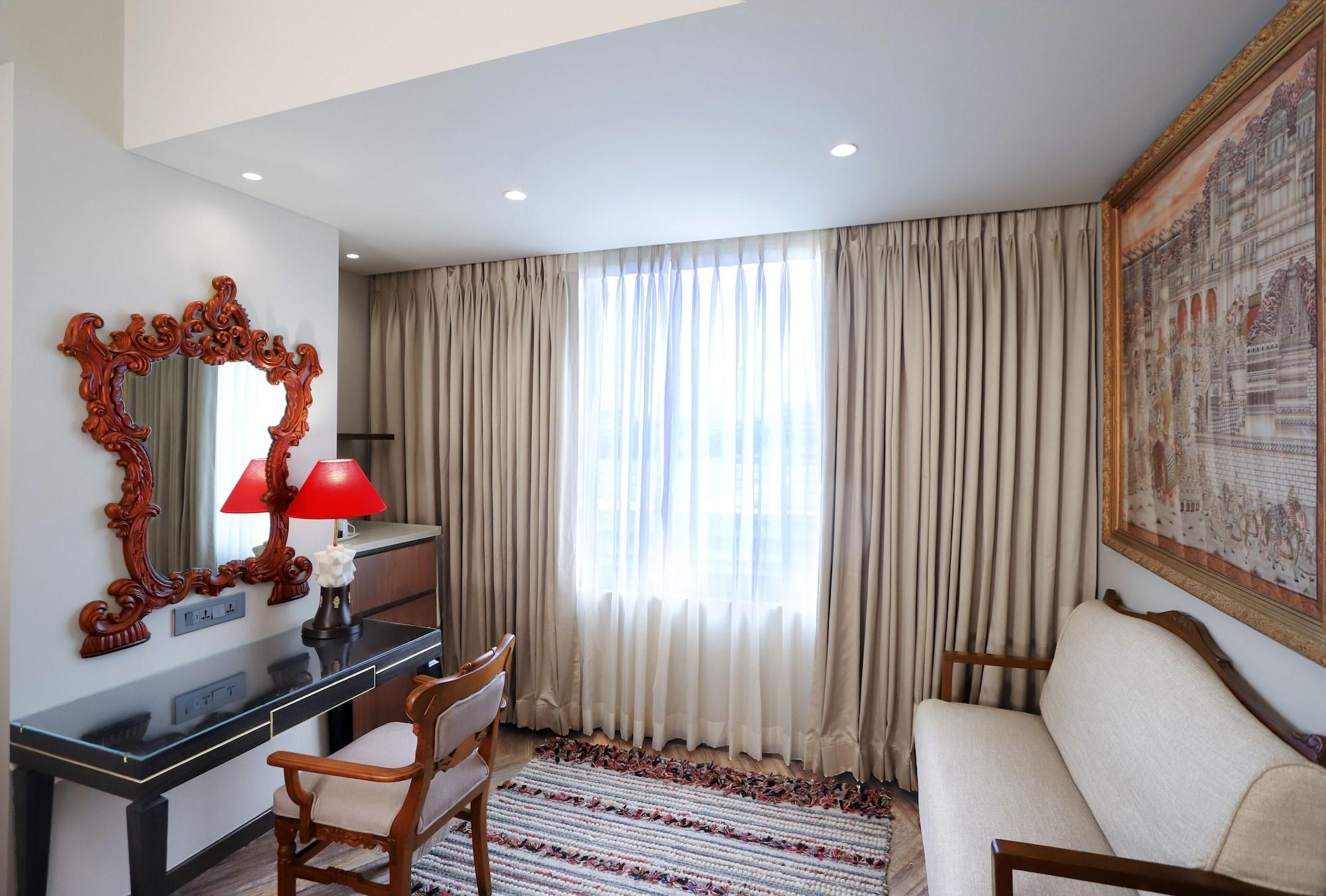 The Ambassador, Marine Drive, 4* Bombaj